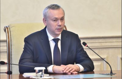 Губернатор Андрей Травников призвал поддержать медиков в борьбе с пандемией