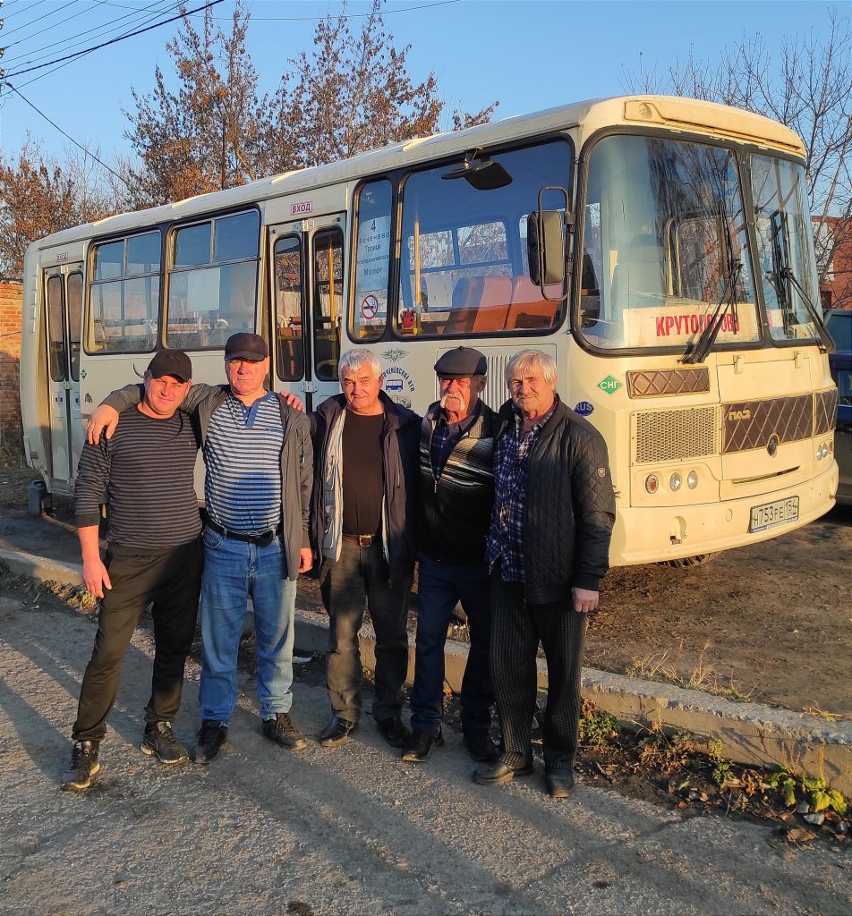 Они встречают рассветы, находясь в дороге | 29.10.2023 | Коченёво -  БезФормата