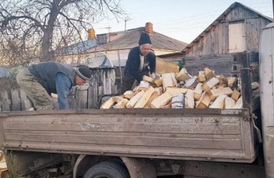 СВОих небросаем!