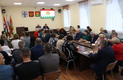 С расширенного аппаратного совещания