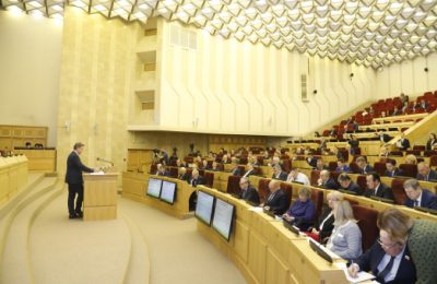 Проект закона об областном бюджете на 2025 год и плановый период 2026-2027 годов принят единогласно в первом чтении