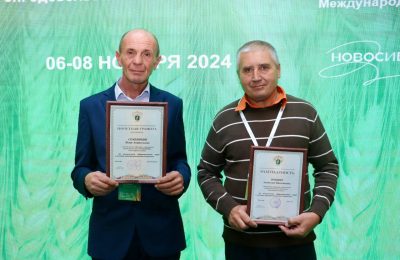 Главный агроном и тракторист ООО «Раздольное» были удостоены высоких наград