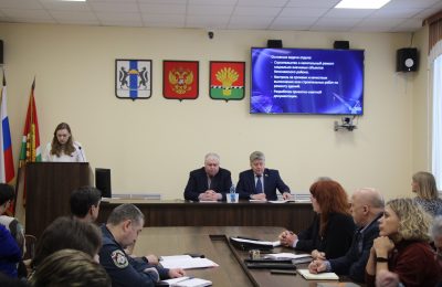 С аппаратного совещания