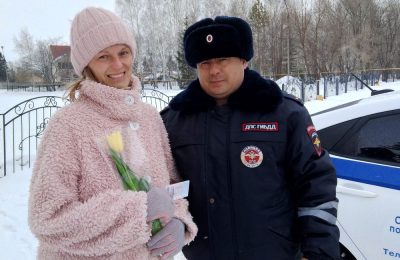 Праздничная акция «Цветы для автоледи»