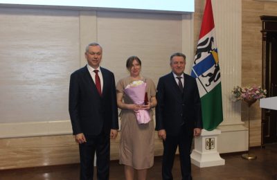 Жительница Коченёвского района Елена Заливина награждена знаком отличия «За материнскую доблесть»