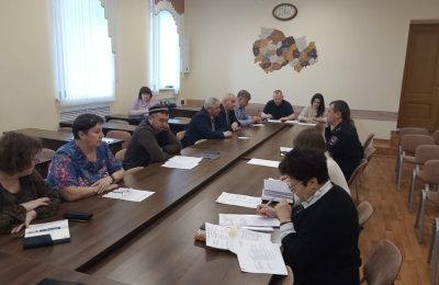 В р.п. Коченёво рассмотрены вопросы популяризации и распространения произведений литературы и искусства народов России, а также организации и поддержки творческих мероприятий и других форм деятельности в области культуры