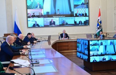 Губернатор Андрей Травников потребовал в кратчайшие сроки устранить последствия непогоды