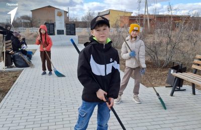 Первые Коченевского района присоединяются ко Всероссийской неделе субботников «Мы за чистоту»