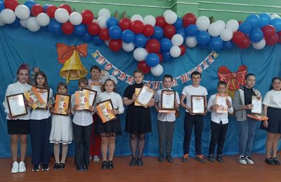 Последний звонок – трогательный и радостный праздник, знаменующий окончание учебного года для всех учащихся