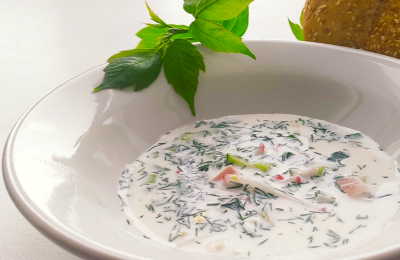 Освежающая окрошка: праздник летнего супа и его безопасное приготовление