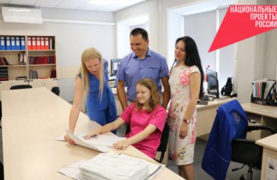 В профессию – по стопам родителей: на предприятиях региона стартовал пилотный проект «Династия»