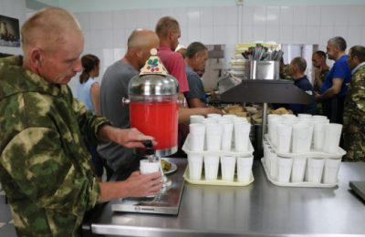 Людям с инвалидностью в Новосибирской области усовершенствуют систему питания и реабилитации