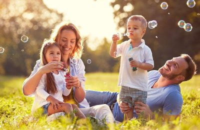 Многодетные семьи региона получают льготы и пособия по линии Отделения СФР по Новосибирской области