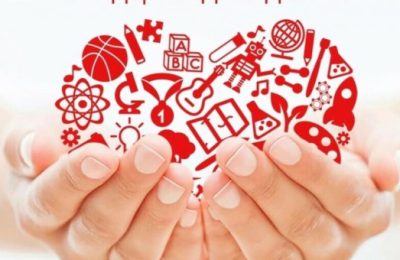 «Сердце отдаю детям»: лучшего работника дополнительного образования определят в Новосибирской области