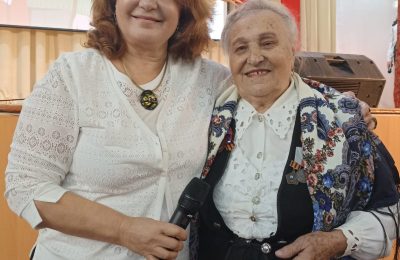 Общественная награда – в Декаду пожилых и в преддверии Дня учителя