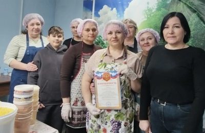 Словно из рук в руки –общая радость