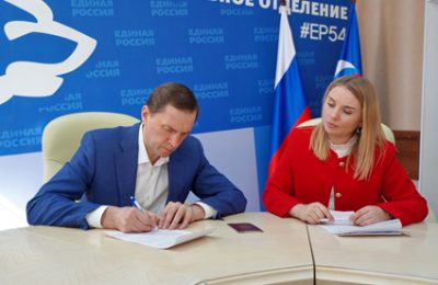 Виктор Игнатов подал документы на регистрацию для участия в предварительном голосовании «Единой России»