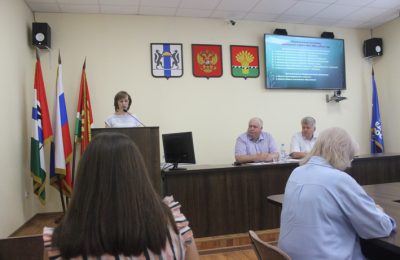 С расширенного аппаратного совещания