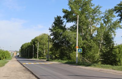 Продолжается замена асфальто-бетонного покрытия в селе Прокудское по ул. Сватухина