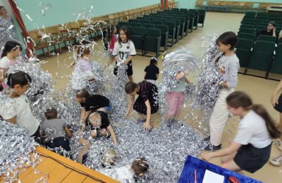 Праздник волшебной мишуры