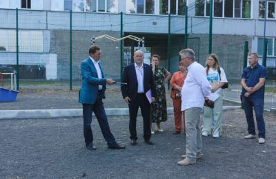 Колледж, школы, поликлиника: фракция «Единая Россия» ознакомилась с ходом работ на объектах народной программы в Новосибирске