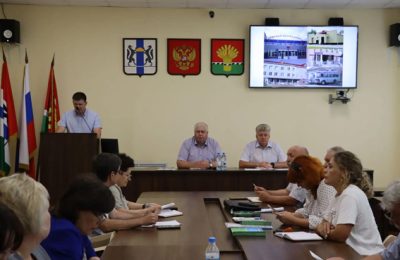 С расширенного аппаратного совещания